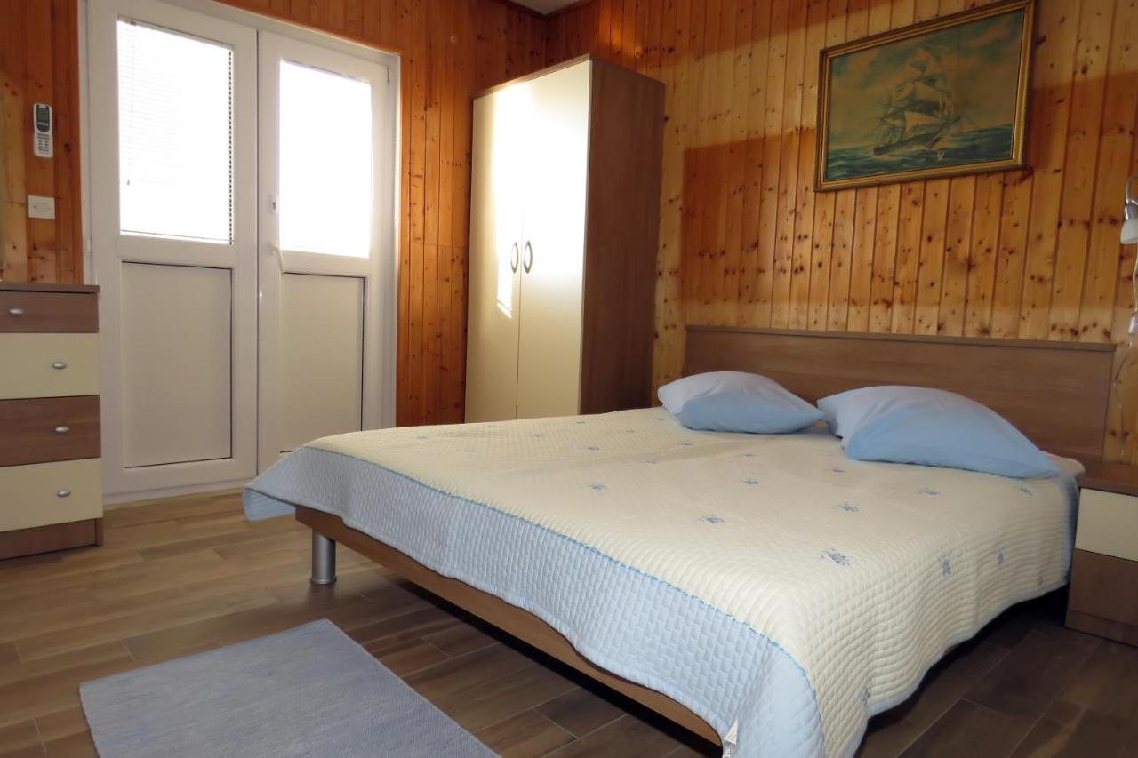 Apartments By The Sea Drasnice, Makarska - 5265 Екстер'єр фото